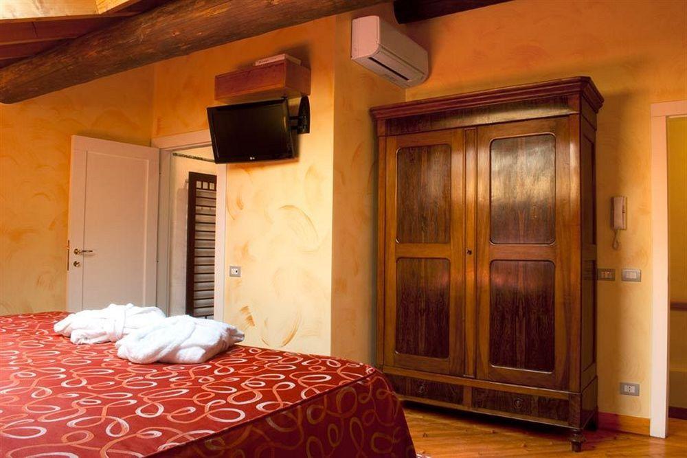 City Centre Rooms And Apartments Verona Ngoại thất bức ảnh